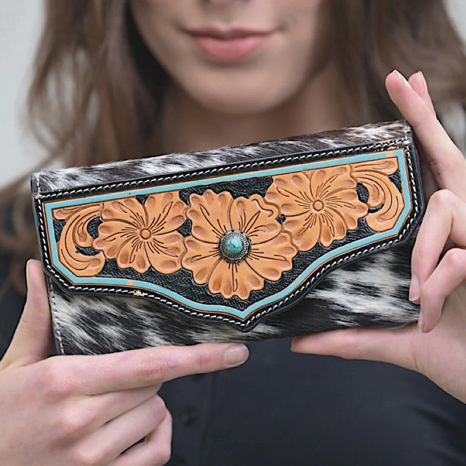 The Design Edge Women's Cowhide Sunflower Tooling Leather Eden Wallet – Black