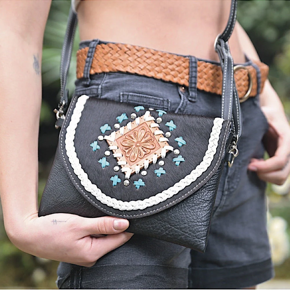 The Design Edge Women's Small Boho Bag with Leather Stitch Waco - Black & White Hairon