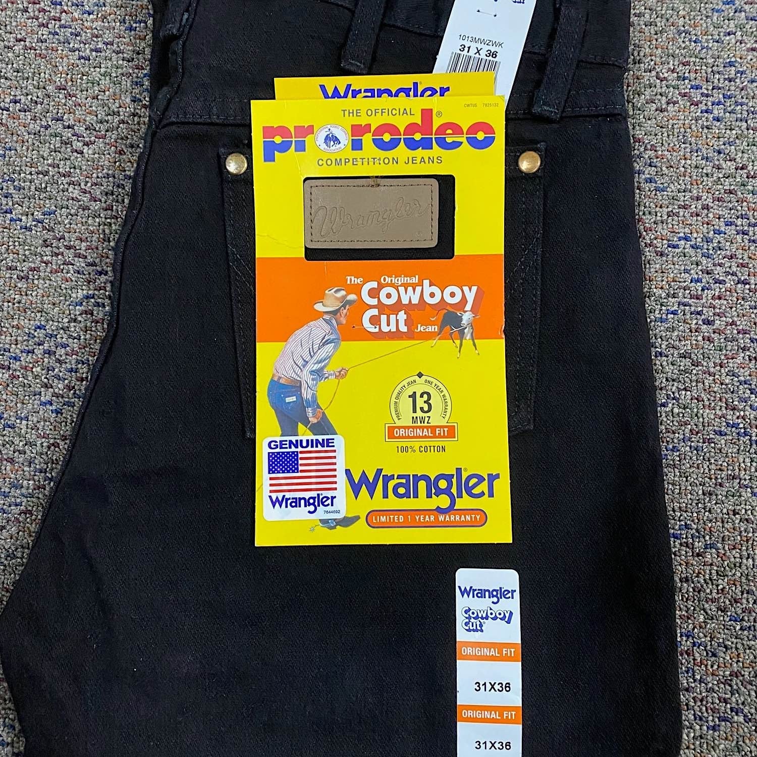 Wrangler Men's Cowboy Original Fit Jean Shadow Black Rigid - Image 3