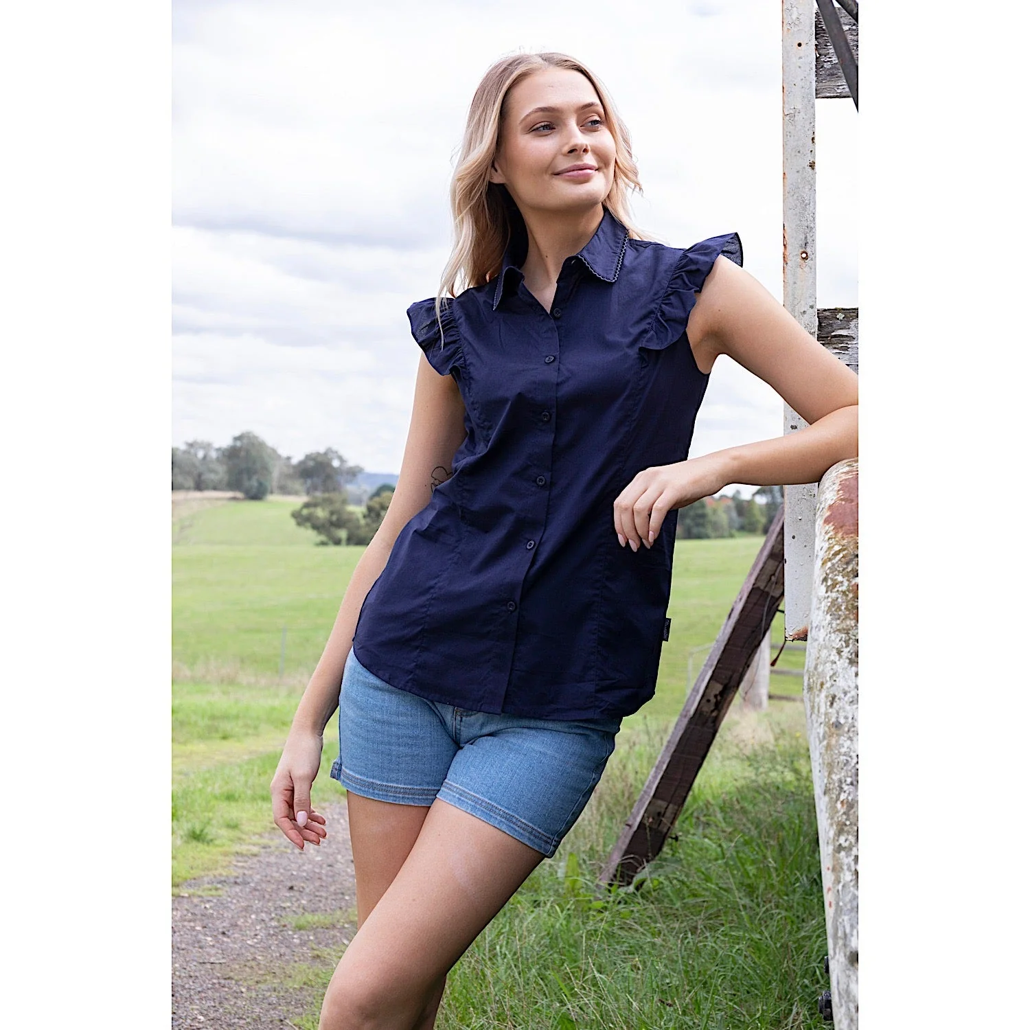 Wrangler Women's Valeria Blouse Navy - Image 4